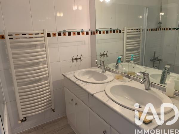 Location maison 4 pièces 98 m² Villeneuve-lès-Avignon