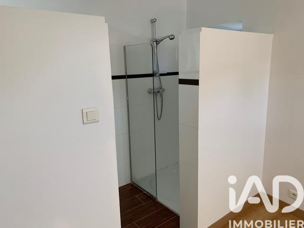 Location maison 4 pièces 98 m² Villeneuve-lès-Avignon