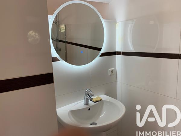 Location maison 4 pièces 98 m² Villeneuve-lès-Avignon