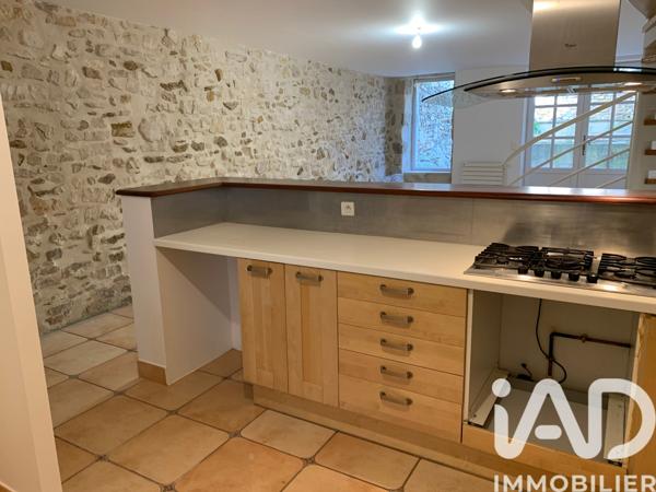 Location maison 4 pièces 98 m² Villeneuve-lès-Avignon