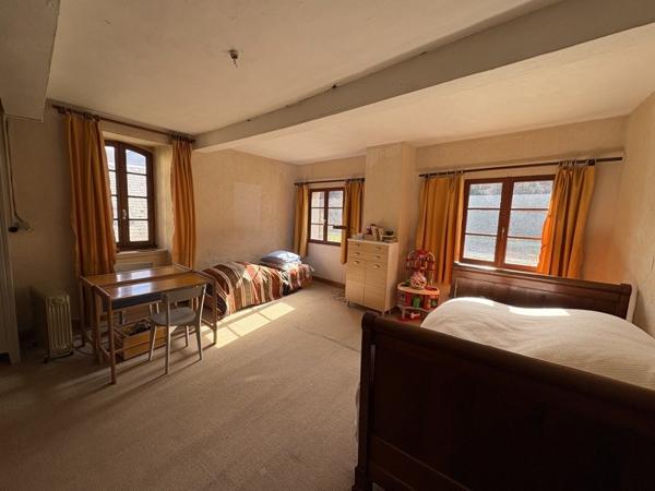 Maison à vendre |  Saligos |  3 pièces | 144 m²