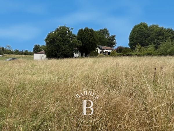 Saint-Pée-sur-Nivelle, Terrain constructible  2 041 m² à vendre