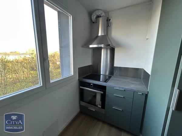 Appartement à louer 3 pièces 46.9m² Tarbes (65000)