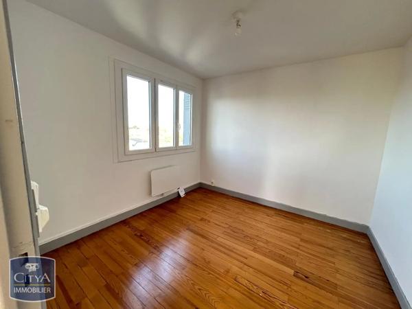 Appartement à louer 3 pièces 46.9m² Tarbes (65000)