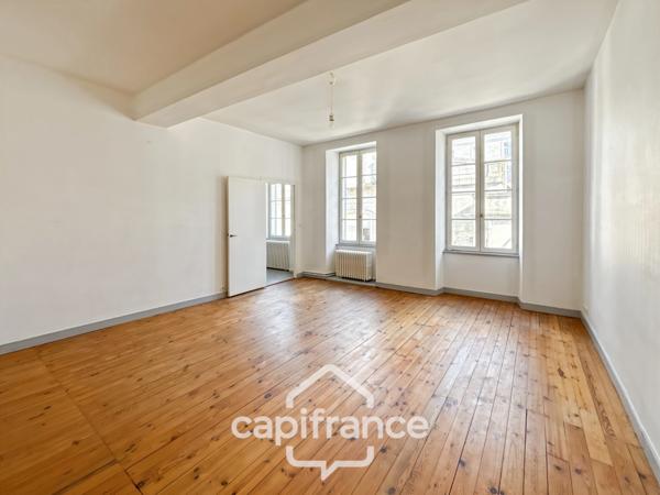 Appartement de 91 m² avec beaux volumes – La Rochelle