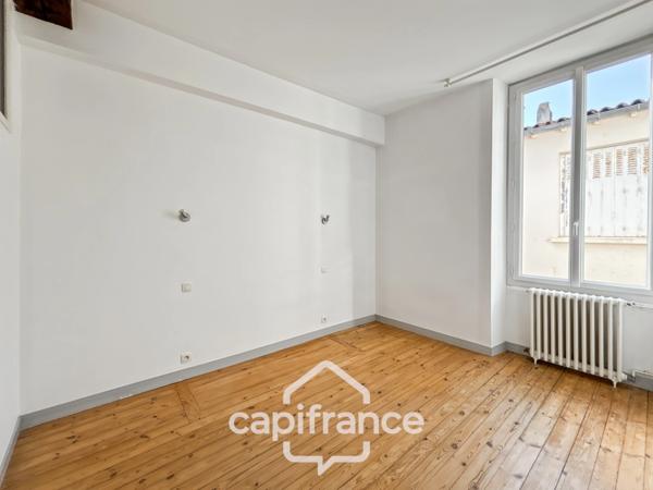 Appartement de 91 m² avec beaux volumes – La Rochelle