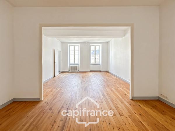Appartement de 91 m² avec beaux volumes – La Rochelle
