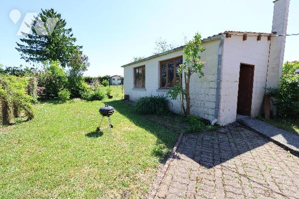 Exclusivité,
Ravissante maison semi-individuelle, 2 chambres, bureau, jardin avec bâtiment de 30m².