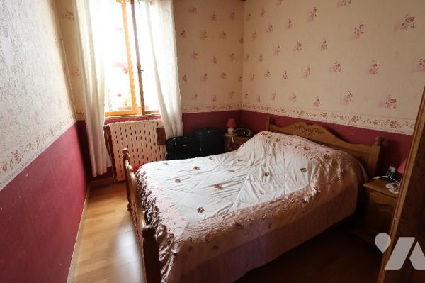 Exclusivité,
Ravissante maison semi-individuelle, 2 chambres, bureau, jardin avec bâtiment de 30m².