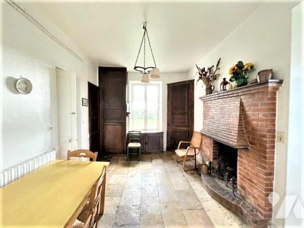 Ensemble immobilier comprenant maison de maître et maison de gardien à AUTRY-LE-CHATEL