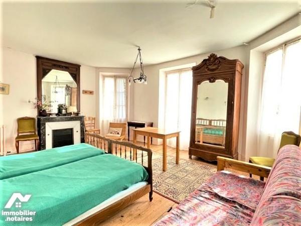 Ensemble immobilier comprenant maison de maître et maison de gardien à AUTRY-LE-CHATEL