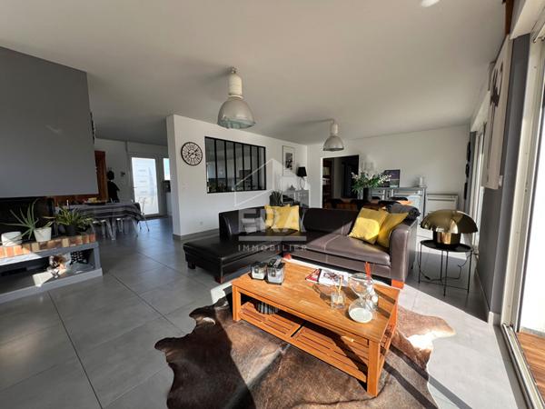 Maison d'exception à vendre à Mérignac - Bourran, 8 pièces, piscine et grand terrain