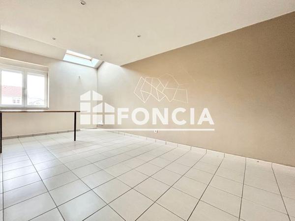 Location Appartement 2 pièces 40 m² - 12 RUE JACQUES ROHR Courcelles Sur Nied 57530