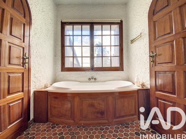 Maison à vendre 9 pièces 287 m² Le Perray-en-Yvelines