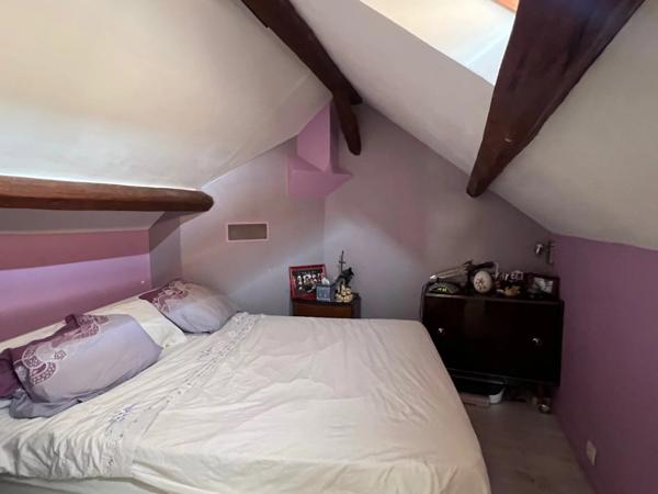 Vente                                                      Maison
                        
                     3 pièces                      80 m2                     à Houdan