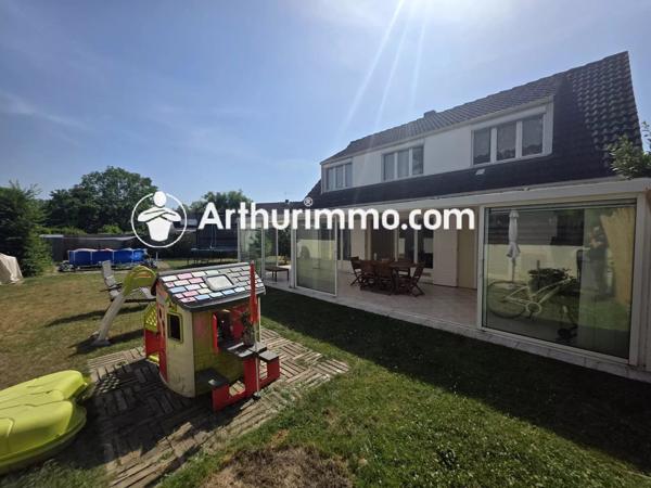 Vente                                                      Maison
                        
                     6 pièces                      130 m2                     à Savigny-le-Temple