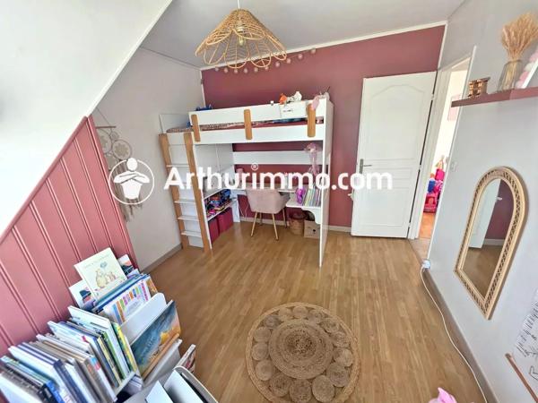 Vente                                                      Maison
                        
                     6 pièces                      130 m2                     à Savigny-le-Temple