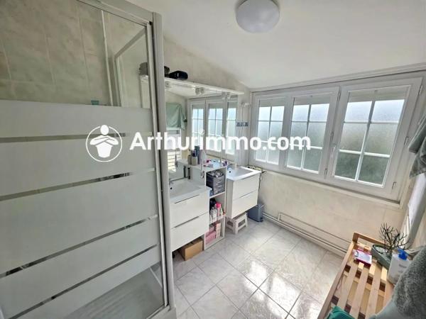 Vente                                                      Maison
                        
                     6 pièces                      130 m2                     à Savigny-le-Temple