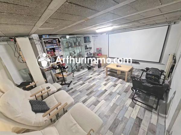 Vente                                                      Maison
                        
                     6 pièces                      130 m2                     à Savigny-le-Temple