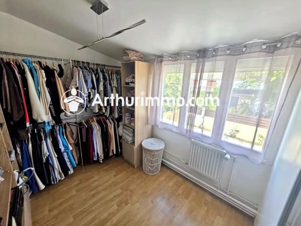 Vente                                                      Maison
                        
                     6 pièces                      130 m2                     à Savigny-le-Temple
