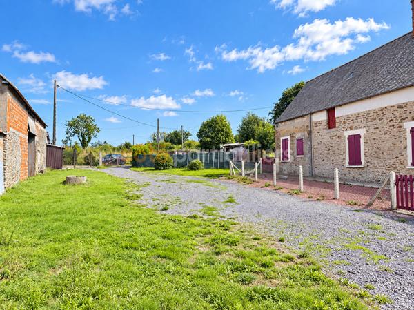 Vente
                Maison81,85 m² - 4 Pièces -
                    SAINT GEORGES D ELLE (50680)
