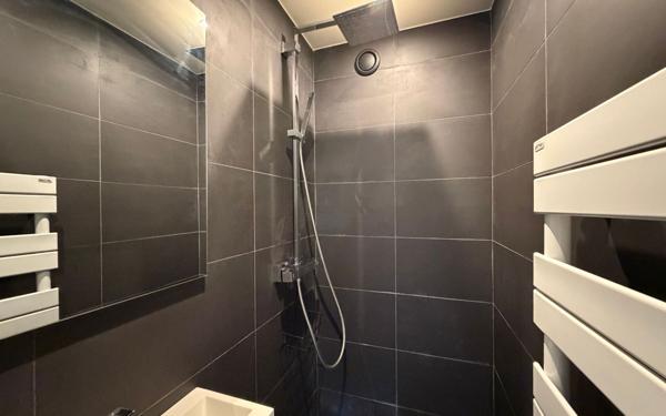 Appartement à louer    2 pièces • 72,12 m2 Antibes