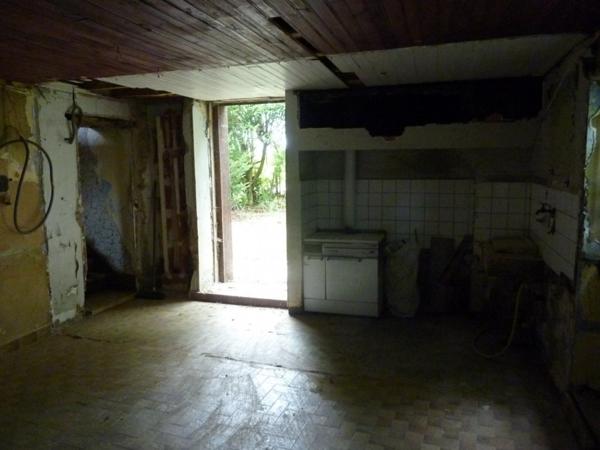 Belvès  Ensemble à rénover avec maison, dépendances et parcelle constructible