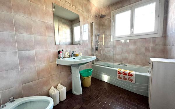 Maison à vendre    7 pièces •  Franqueville-Saint-Pierre