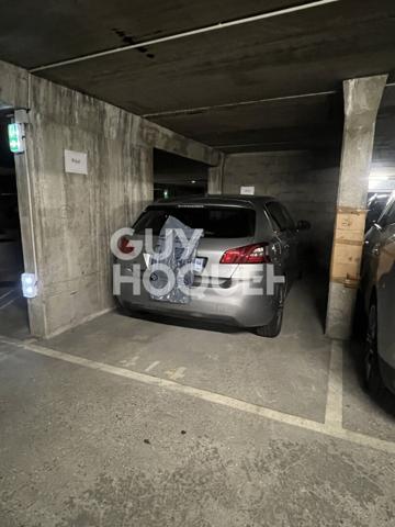 Parking / box Paris 15 m2