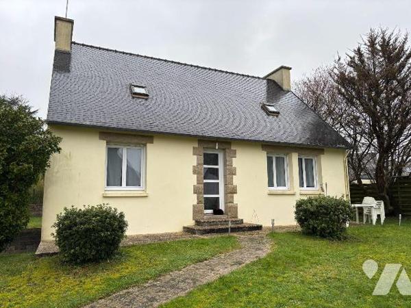 Maison a Vendre à BRIEC, en Finistère Sud (29), en EXCLUSIVITE, Centre Ville, au Calme en impas...