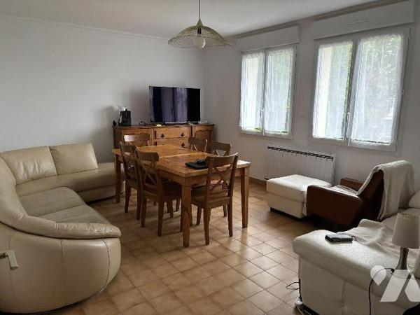 Maison a Vendre à BRIEC, en Finistère Sud (29), en EXCLUSIVITE, Centre Ville, au Calme en impas...