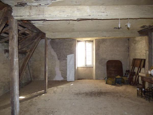 Maison de maître de 300 m² sur terrain 13540 m², 4 chambres, gîte