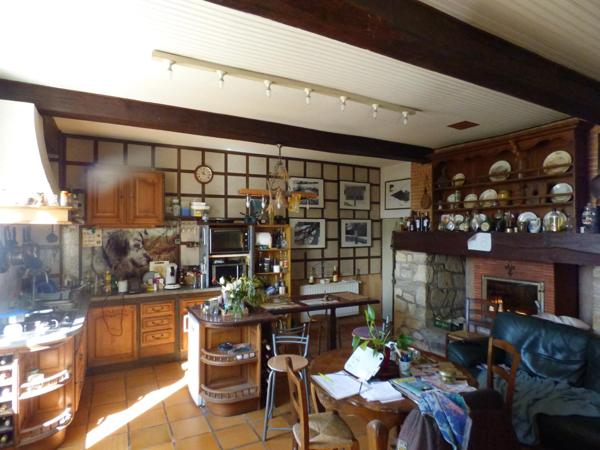 Maison de maître de 300 m² sur terrain 13540 m², 4 chambres, gîte