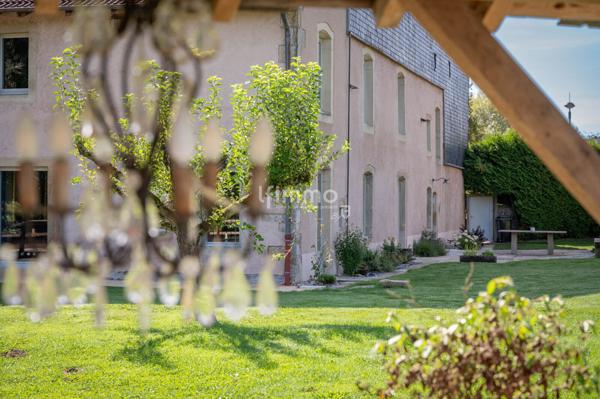Superbe propriété et terrain attenant -box à chevaux