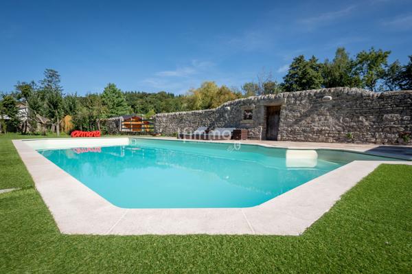 Superbe propriété et terrain attenant -box à chevaux