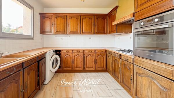 Maison familiale avec possibilité d'extension Deux logements , une seule acquisition : idéal famille ou investissement – Calme & Vue dégagée – Marseille 13e les mourets