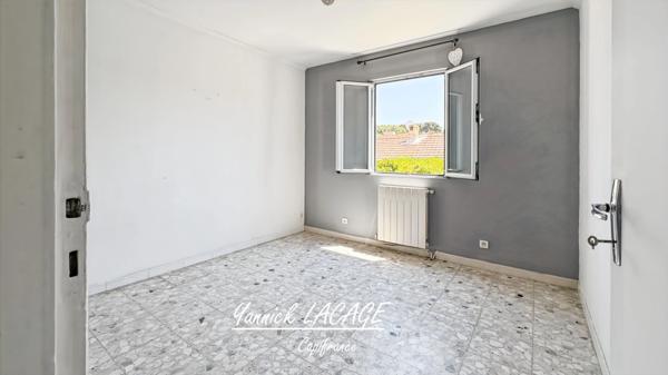 Maison familiale avec possibilité d'extension Deux logements , une seule acquisition : idéal famille ou investissement – Calme & Vue dégagée – Marseille 13e les mourets