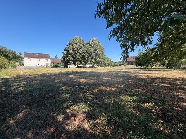 Terrain Lux 1215 m2