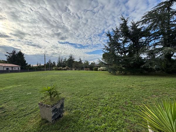Graulhet. Terrain plat de 1295 m2