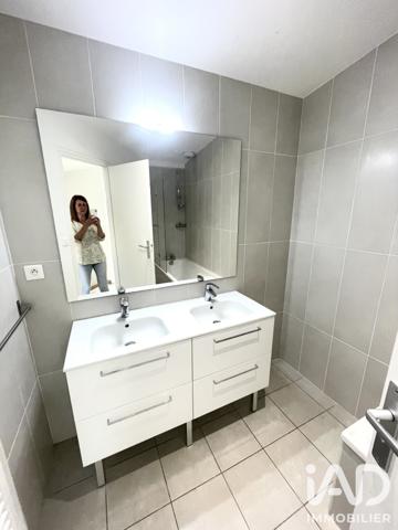 Location appartement 3 pièces 77,3 m² Saint-Maur-des-Fossés