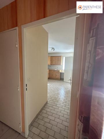 Saint Maur : appartement 2 chambres, garage et terrasse