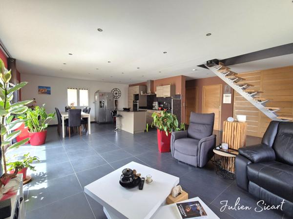 Maison contemporaine ossature bois 135 m² – DPE A – Piscine – Terrain 573 m²
