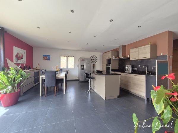Maison contemporaine ossature bois 135 m² – DPE A – Piscine – Terrain 573 m²