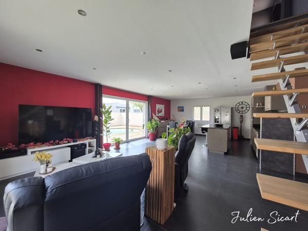 Maison contemporaine ossature bois 135 m² – DPE A – Piscine – Terrain 573 m²
