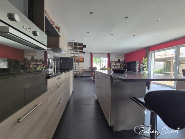 Maison contemporaine ossature bois 135 m² – DPE A – Piscine – Terrain 573 m²