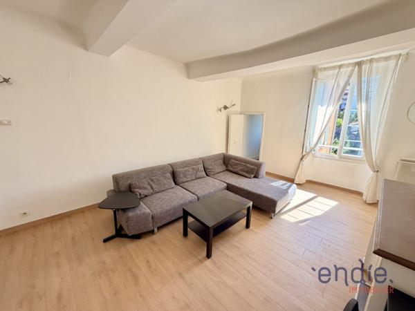 DRAGUIGNAN JOLI T2 LUMINEUX