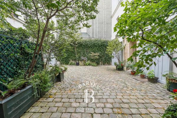 Paris 7ème, Appartement  28 m² à vendre