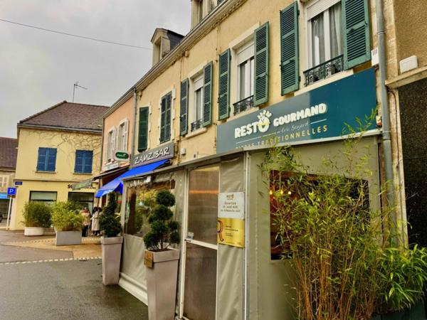 Dpt Saône et Loire (71), à vendre proche de PARAY LE MONIAL restaurant