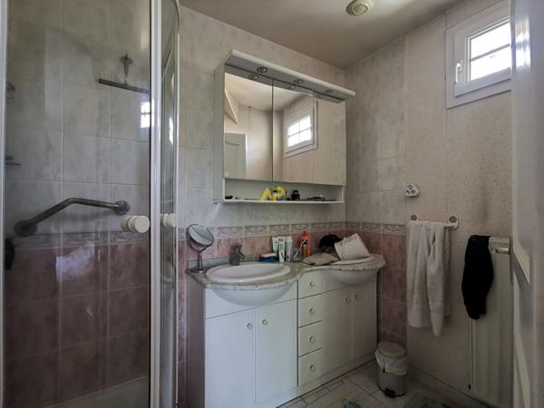 Maison avec PISCINE 625 000 € ** - Référence 1307