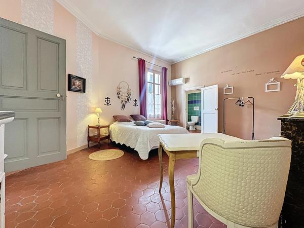 A SAISIR :Maison De Maître de 12 pièces à MARSILLARGUES (34) : IDEAL INVESTISSEURS ET CHAMBRES D'HÖTES/HOTELLERIE